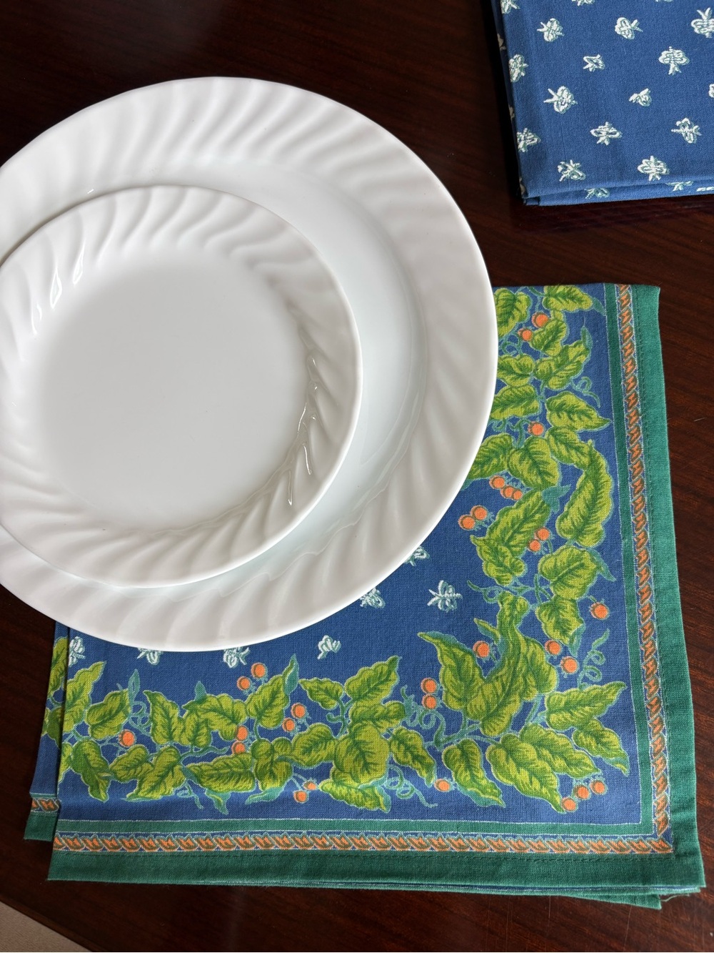 Williams Sonoma 8 napkins - Picture 2 of 5